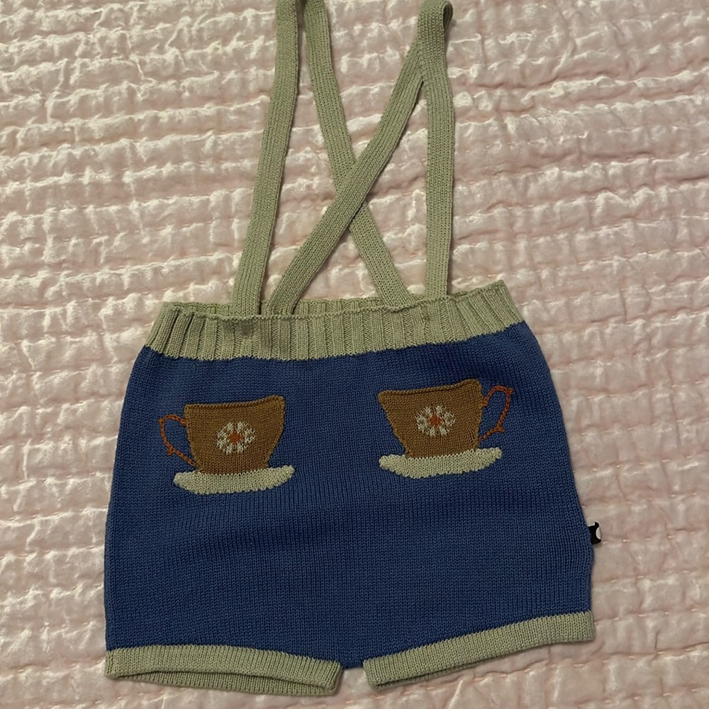 Oeuf New Suspender  Shorts New (no tags attached),size 4-5Y 100% cotton.